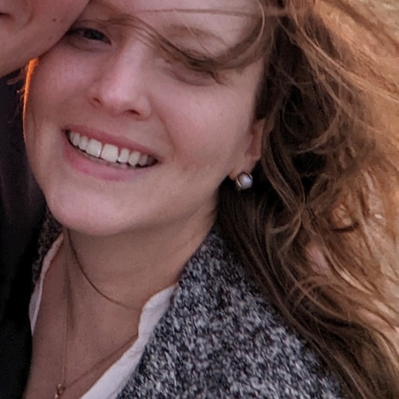 Meet your Posher, Eloa - Picture 1 of 1